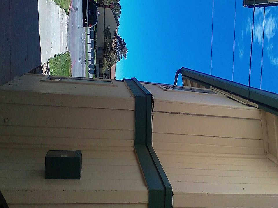 2nd image of 3923 Clear Acre Ln