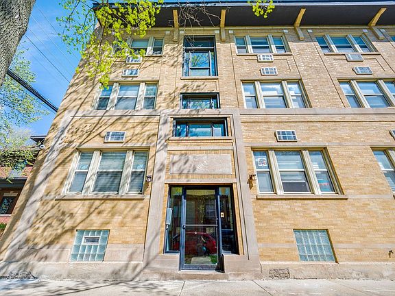 2nd image of 4401-4407 N Mozart St #4401-2