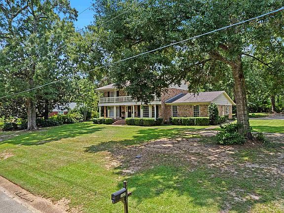 4th image of 14375 Oak Knoll Dr