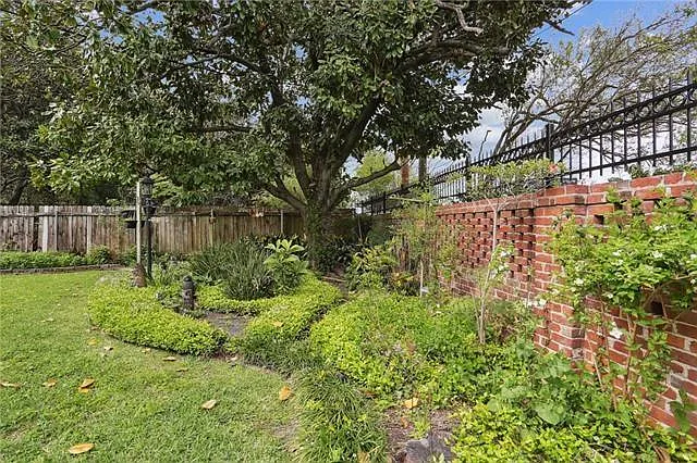 6465 Oakland Dr — Photo 20