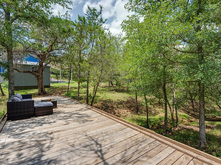 719 Birch Ln — Photo 22