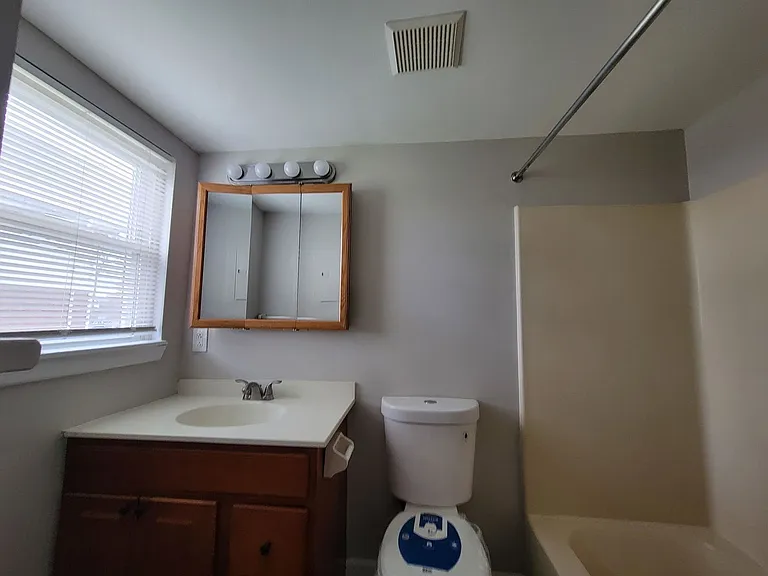 Country Gardens Apartments — Photo 23