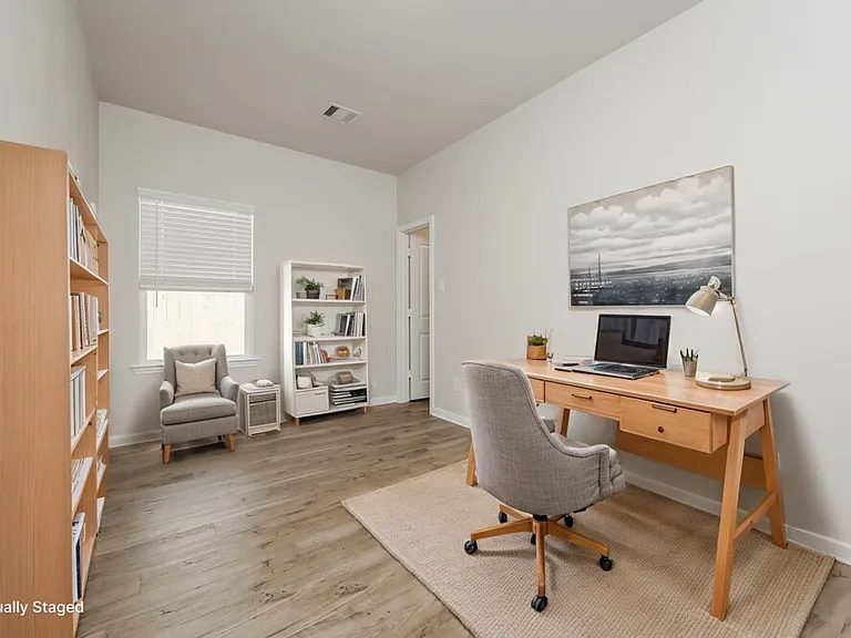 16430 Honeysuckle Hill Dr — Photo 16