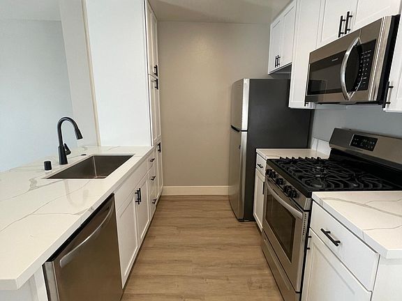 3rd image of 4138 41st St APT 6
