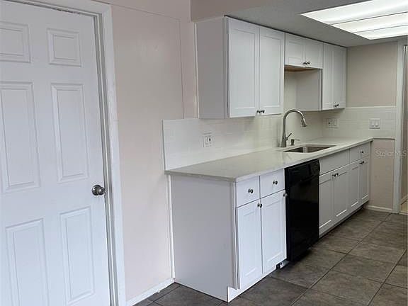 5th image of 7535 Christina Ln