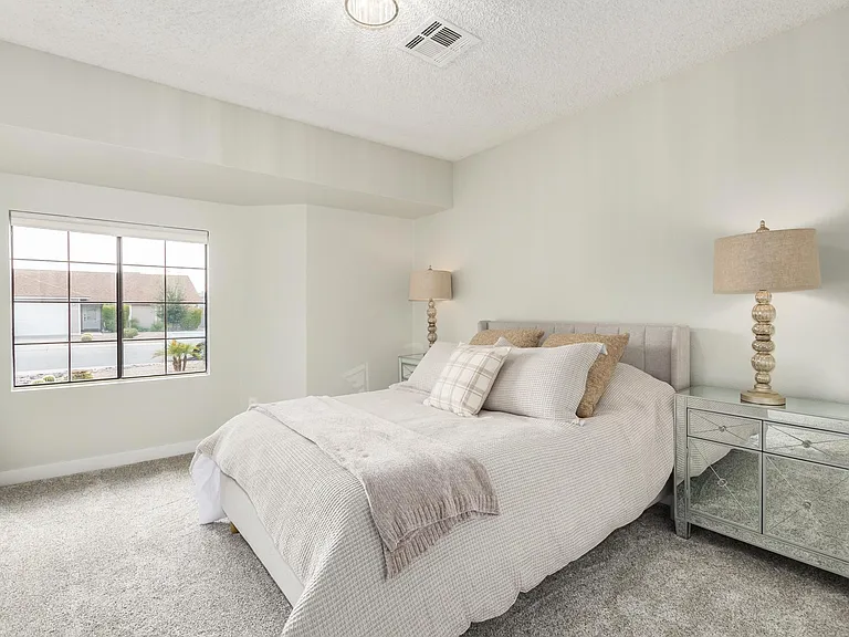 6326 E Carolina Dr — Photo 4