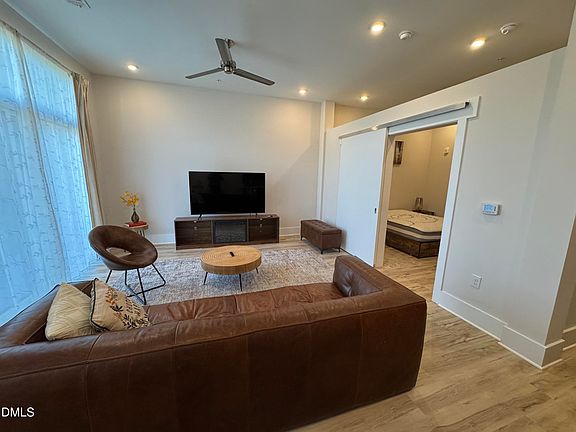 2nd image of 2441 Campus Shore Dr