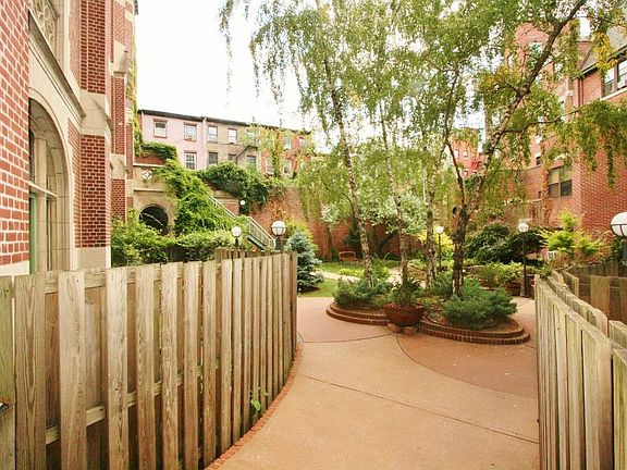 2nd image of 555 Washington Ave APT 1E