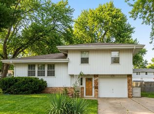9324 Brownley Dr, Omaha, NE 68134