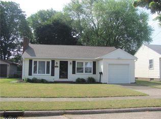 1017 Evergreen Dr, Erie, PA 16505
