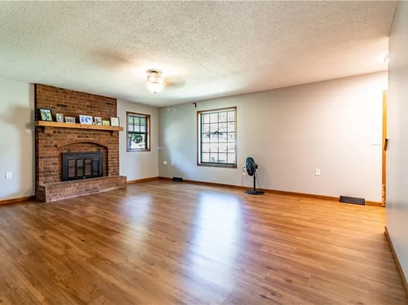 506 Swallow St, Warrensburg, MO 64093