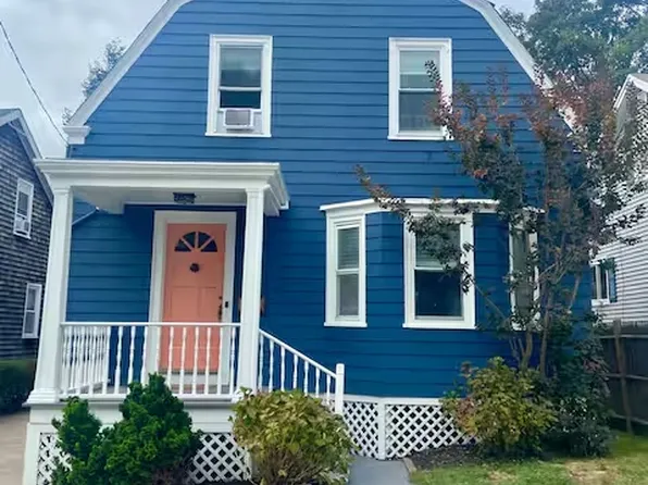 4 Apthorp Ave, Newport, RI 02840