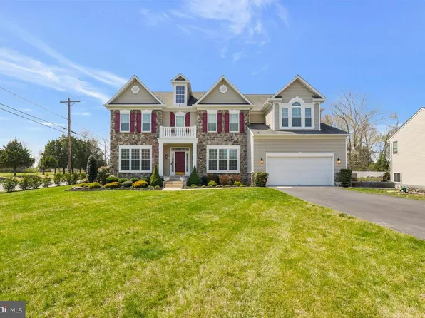 1A Quailwood Pkwy, La Plata, MD 20646