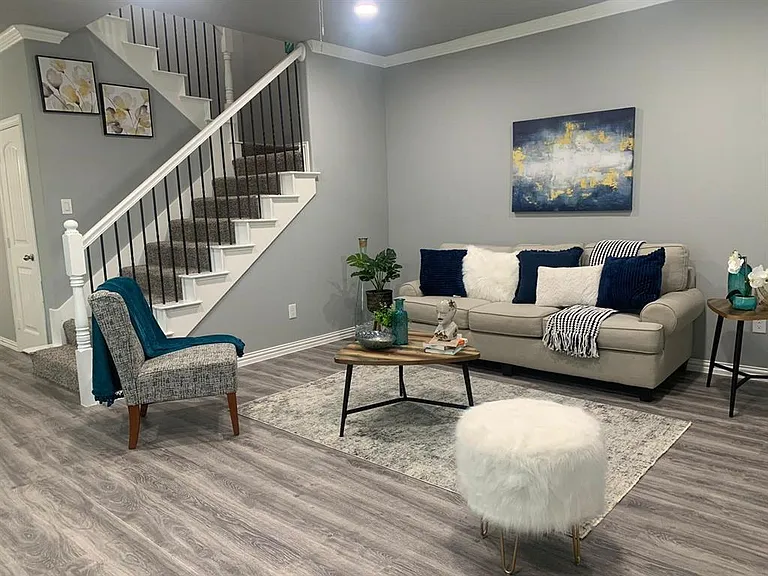 2312 Calendar Ct — Photo 2