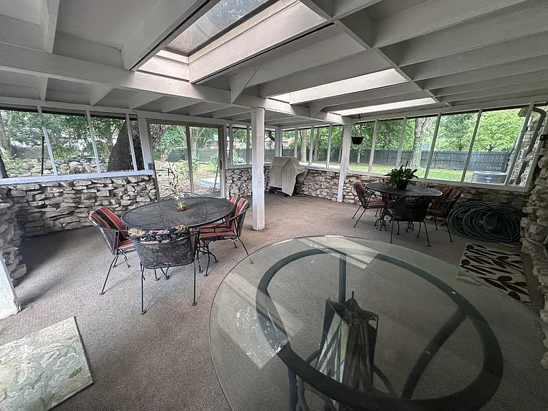 9257 N Temple Ave — Photo 28