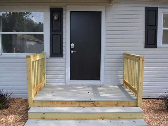 3rd image of 4208 E 9th Ave