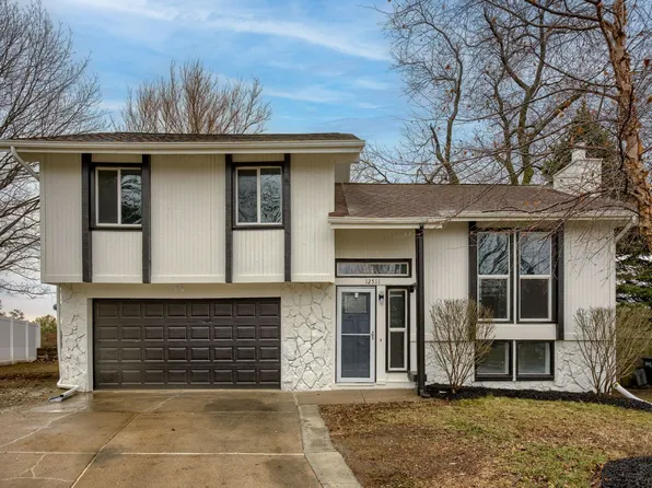 12511 Patrick Cir, Omaha, NE 68164