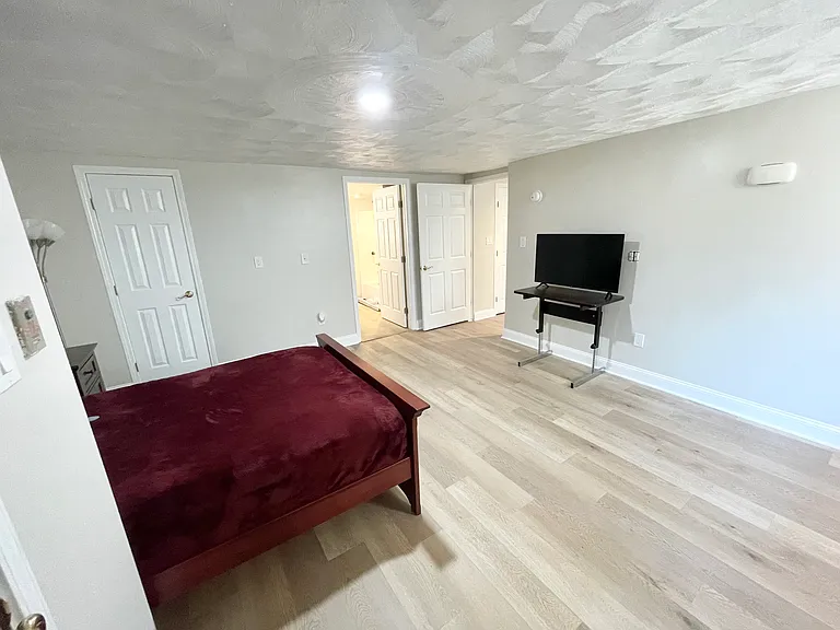 McLane Manor — Photo 9