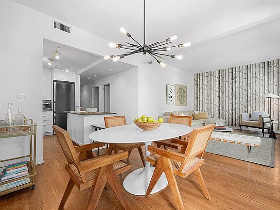 3rd image of 422 W 20th St APT 2H
