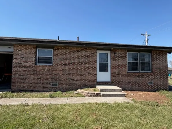 2933 W Roxbury St, Springfield, MO 65807
