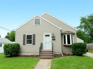 912 Letnes Dr, Grand Forks, ND 58201