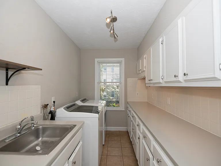 225 Ingleside Ave #2 — Photo 13