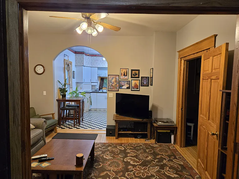 1135 Jenifer St #1 — Photo 4