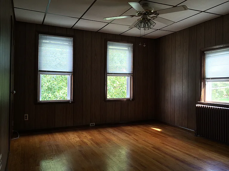 104 Hudson Ave — Photo 7