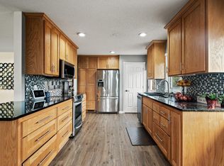 6532 Sumter Ave N, Brooklyn Park, MN 55428