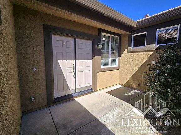 3rd image of 622 Farrington Ln