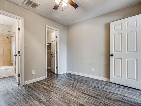 3rd image of 4820 Oak Ave APT 11