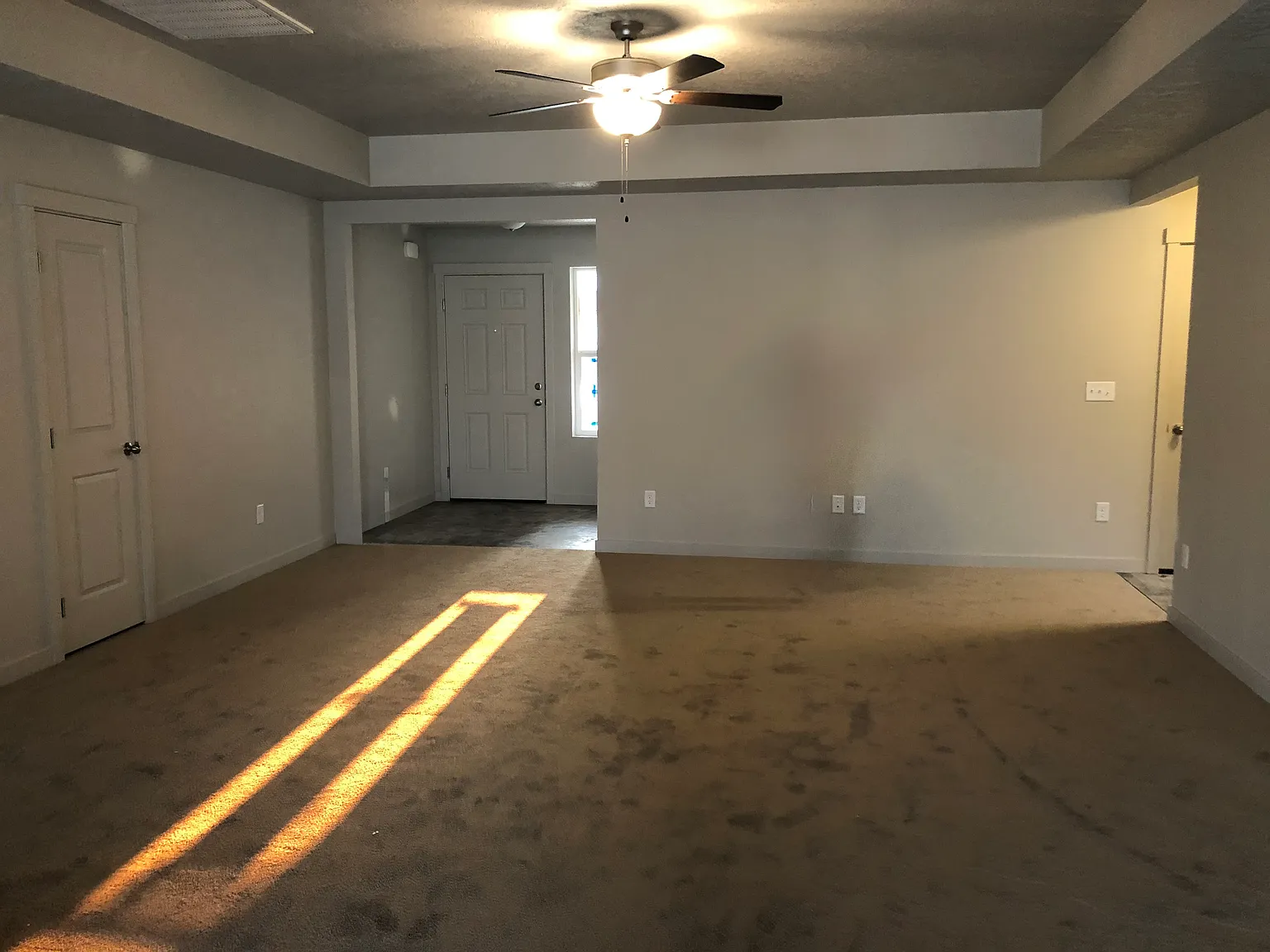 3 bed, 1453 sqft, $1,950 — Photo 3
