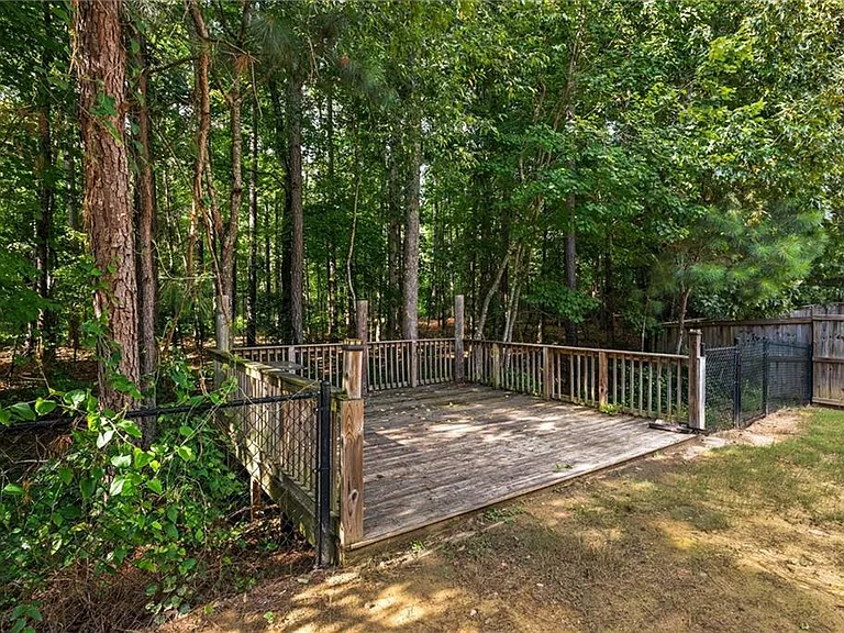 407 Aviary Ln — Photo 8