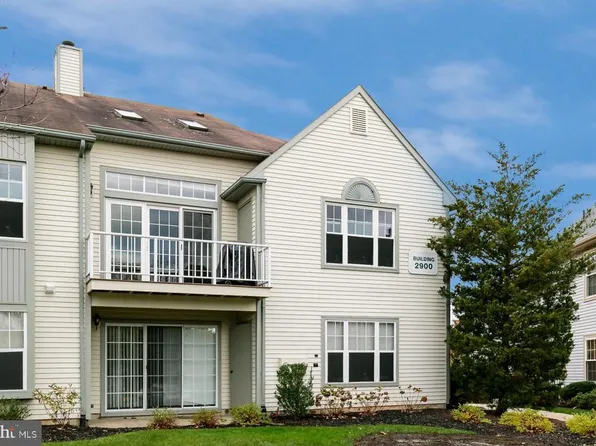 2907 Tarnbrook Dr, Mount Laurel, NJ 08054