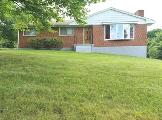 1206 Dudley Rd, Moneta, VA 24121