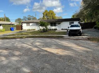 6271 Moseley St, Hollywood, FL 33024