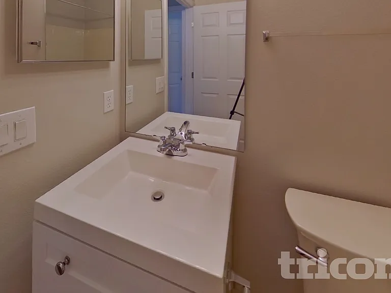 1141 Doncaster Ct — Photo 14