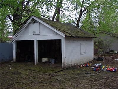 5th image of 3125 Idlewood Ave