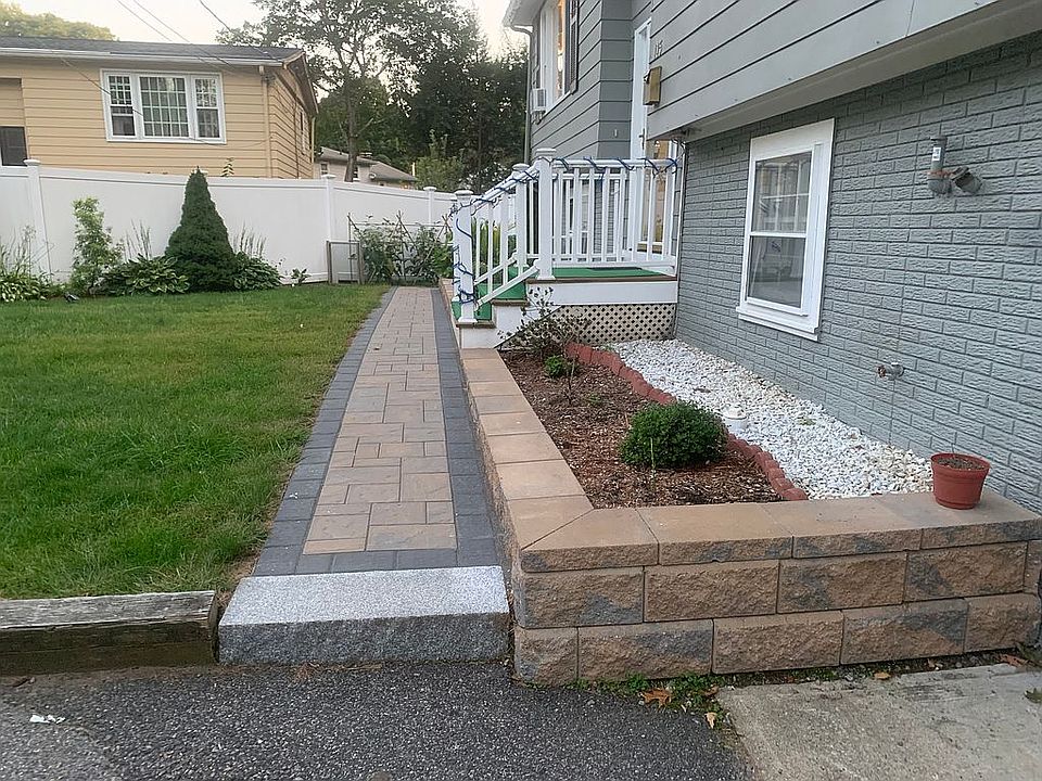 2nd image of 115 Stonybrook Rd