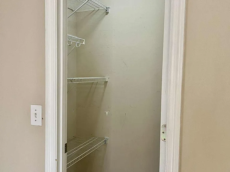 524 Beverly Dr — Photo 23