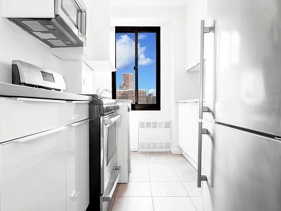 4th image of 25 W 132nd St APT 10U