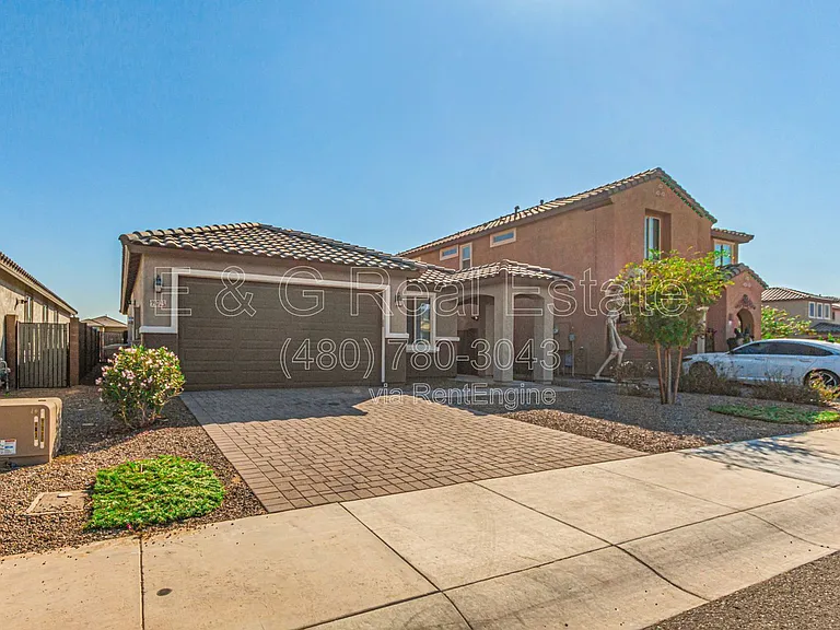 19725 W Rancho Dr — Photo 2