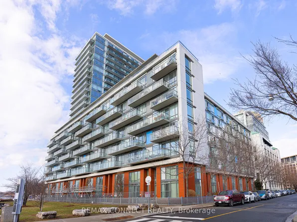 90 Stadium Rd #330, Toronto, ON M5V 3W5