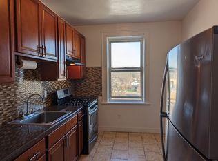 311 Queen Anne Rd APT 43, Teaneck, NJ 07666