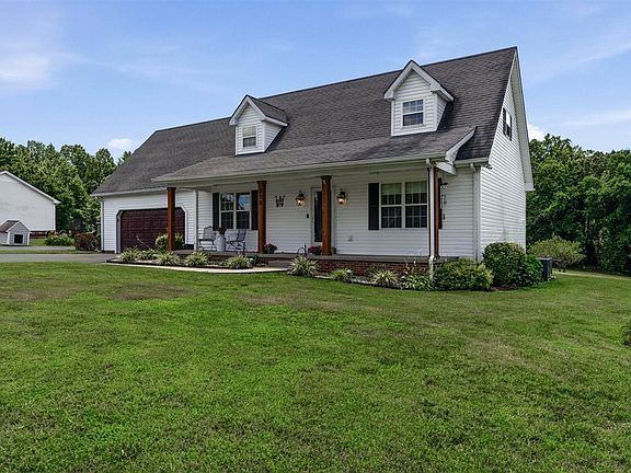 2nd image of 213 Danna Dr