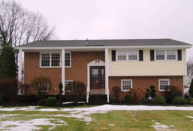 1st image of 327 Shirlwood Dr