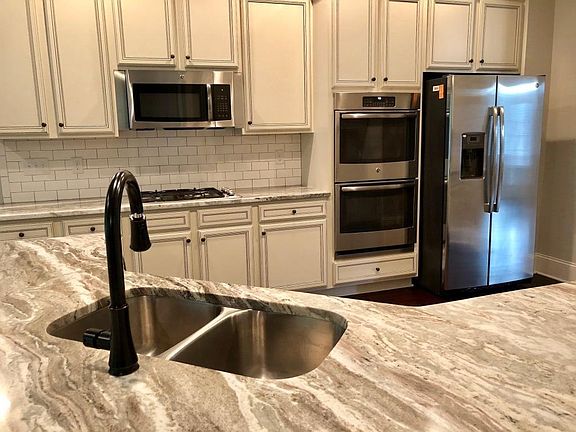 3rd image of 307 Onyx Dr