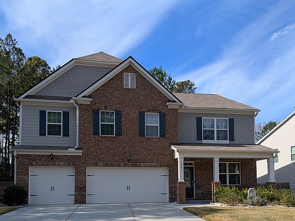 Home Front - Huge Driveway - Fits 5 cars