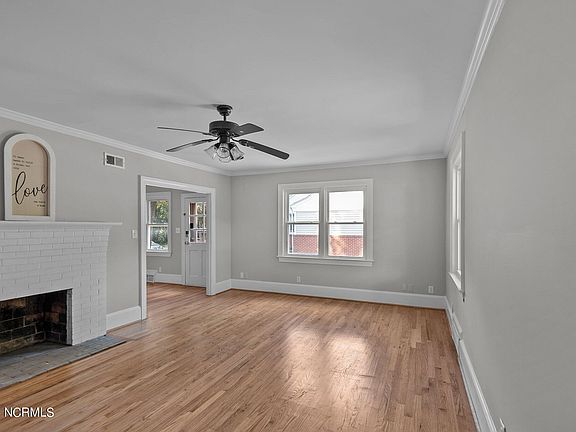 3rd image of 109 N Harding Street