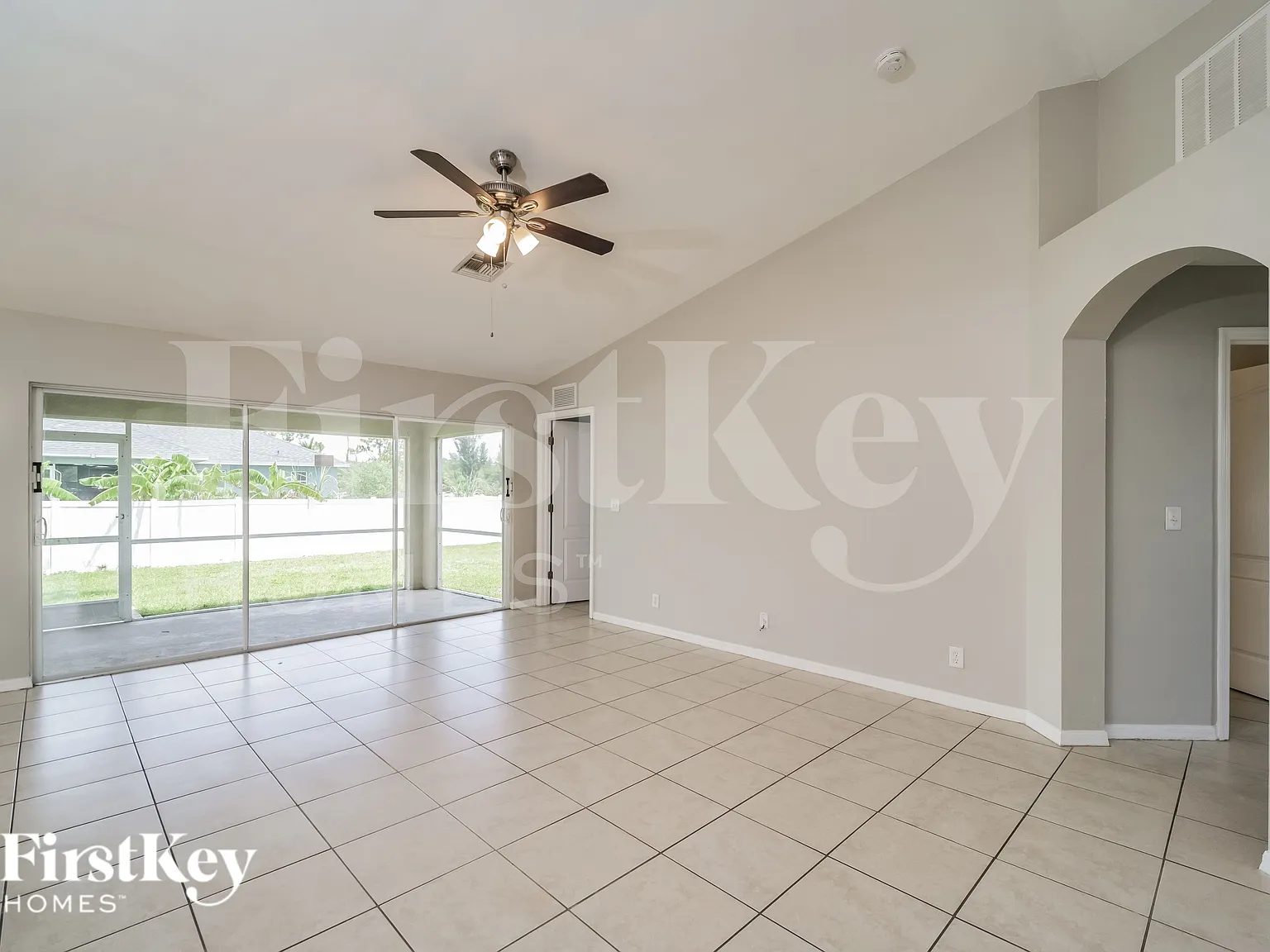 3 bed, 2.0 bath, 1458 sqft, $1,830 — Photo 3